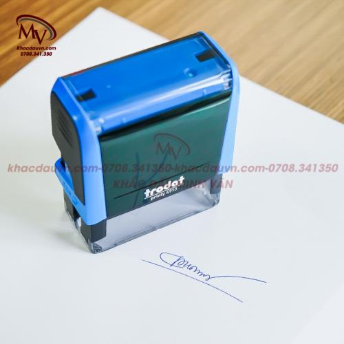 Khắc con dấu với chữ ký