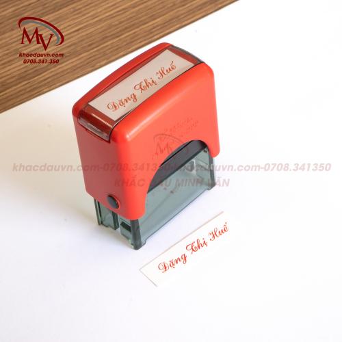 Con dấu tên Đặng Thị Huế